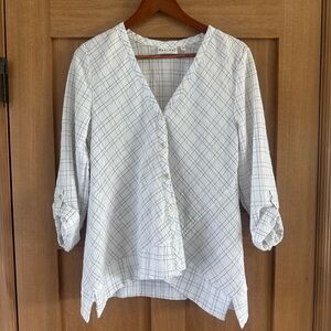 Habitat Button Down V-Neck Button Cuff Tunic Blouse Women’s size Medium